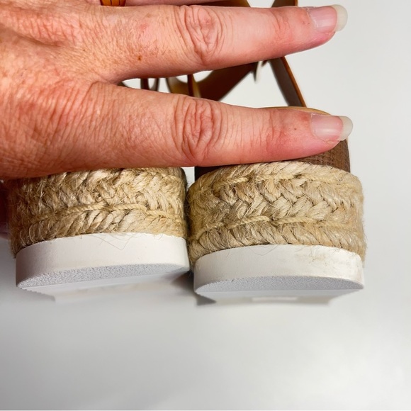 Imperfect Soda Stylish Espadrille Sandals open toe buckle ankle sz 7 tan brown - Picture 4 of 12